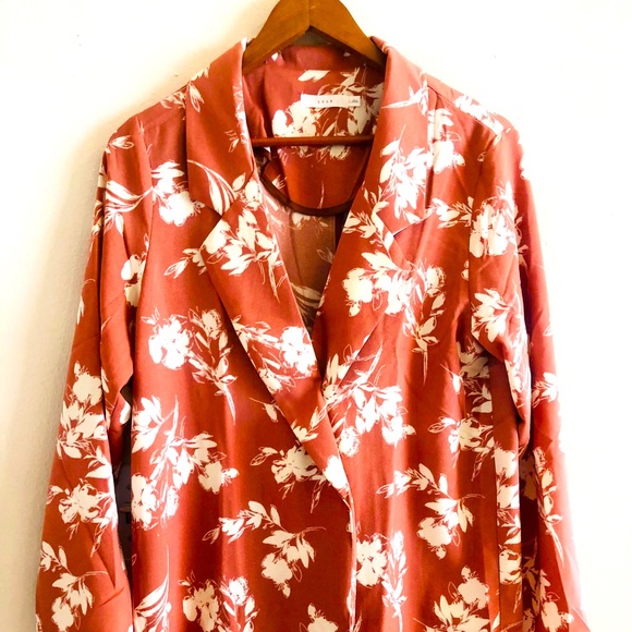 Soft coral blazer - Picture 2 of 6